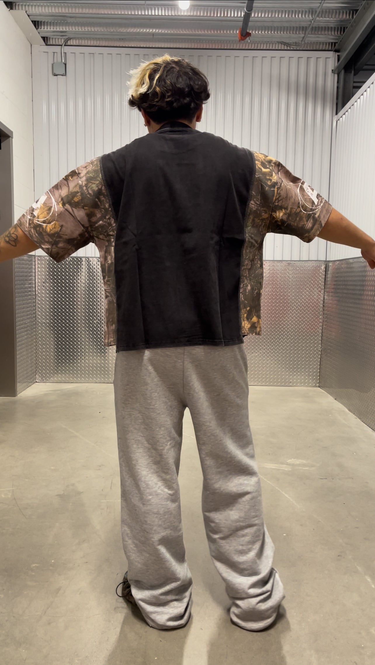 Arnuki Project Streetwear Cropped Boxy Tee